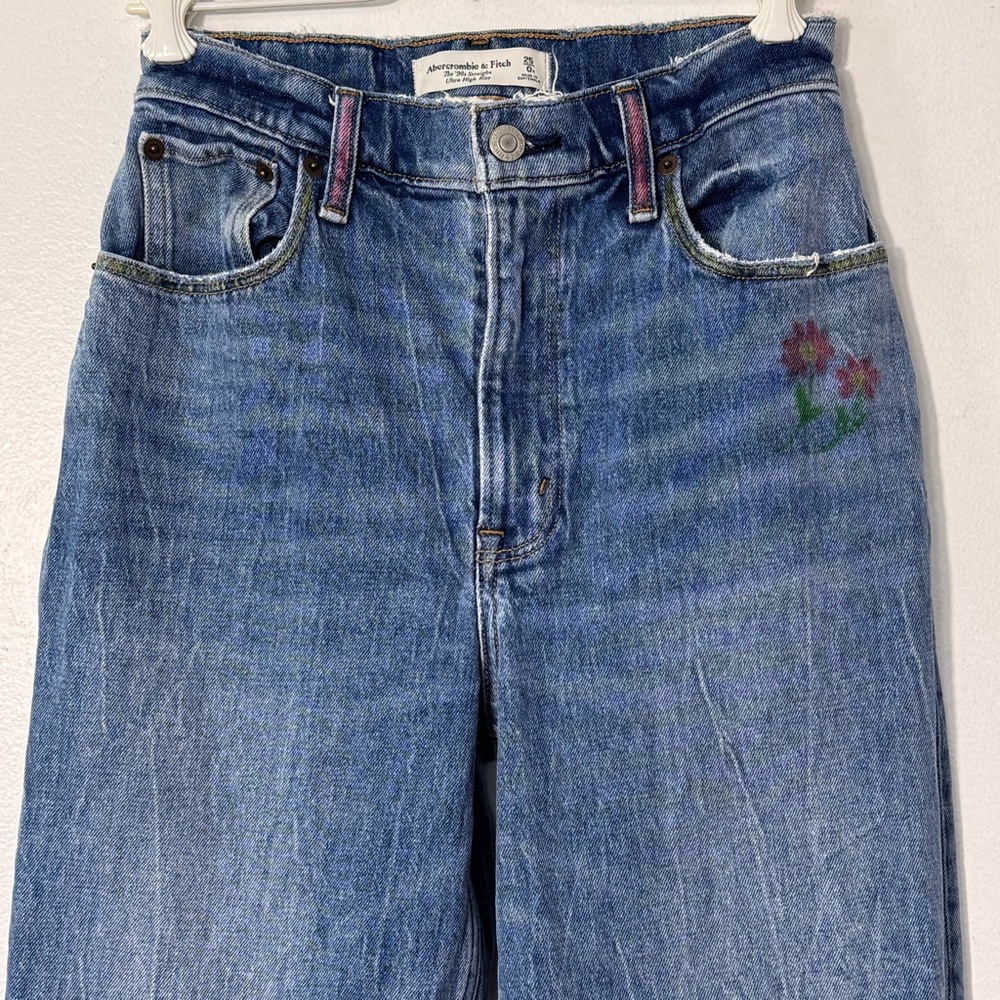 Abercrombie & Fitch Curve Love Ultra High Rise 90s Straight Floral Boho Jeans 25 - Picture 5 of 13